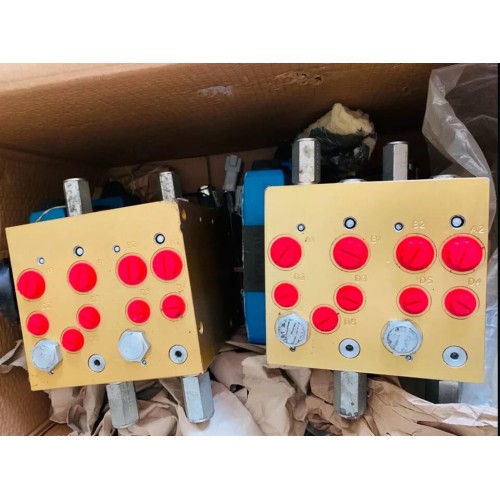 Caterpillar 124-4624 Hydraulic GP-Tilt Control Valve DEUCE DV100 Eaton Vickers 24V