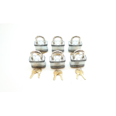 Box Of 4 Master Lock 5. Padlock