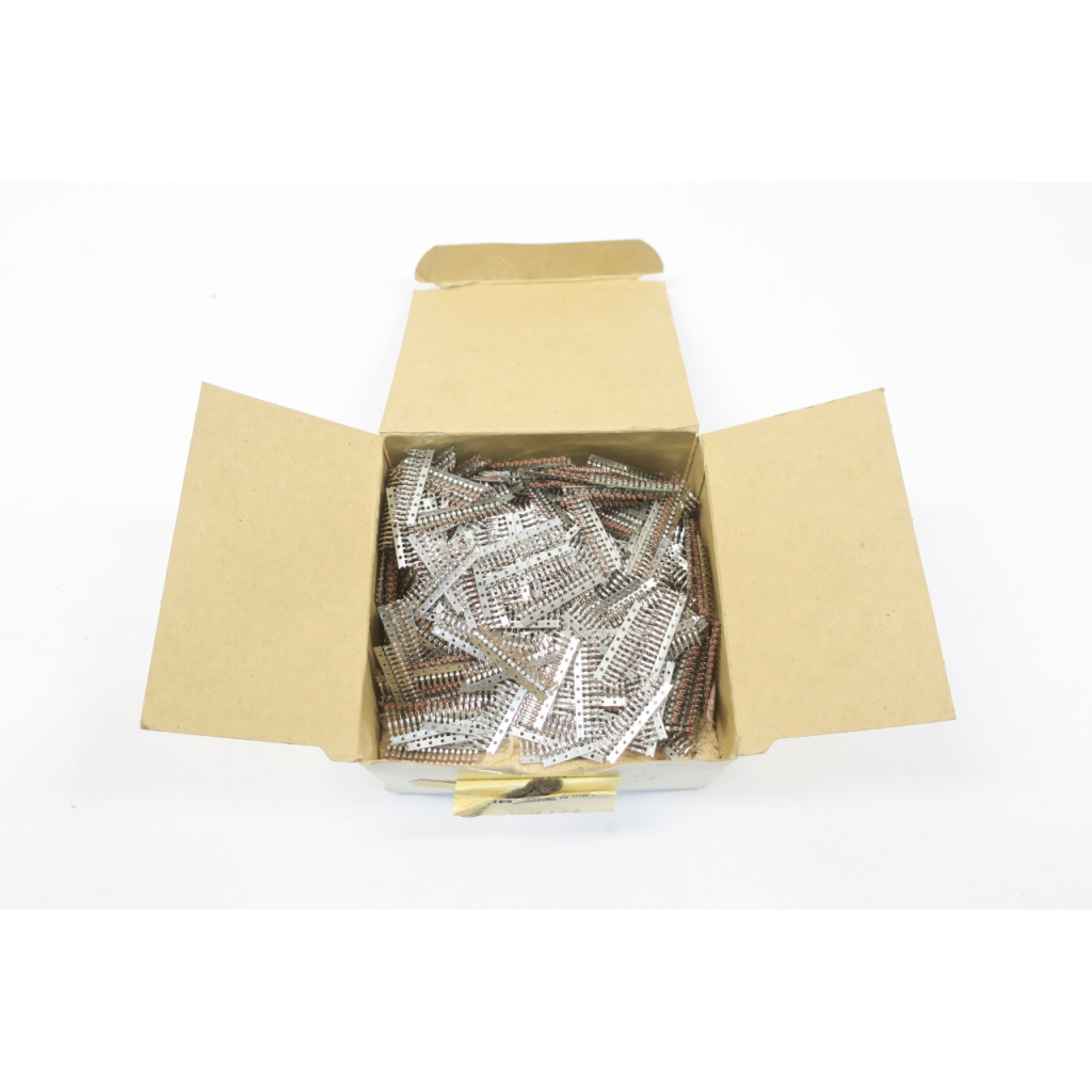Box Of 300 New Amp 3-116141-7 Communication Connectors