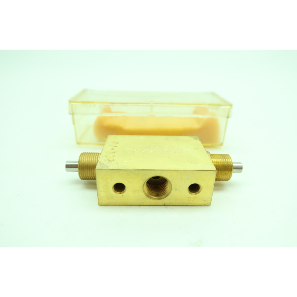 Clippard FV-3DP Brass Plunger Valve 1/8in Npt