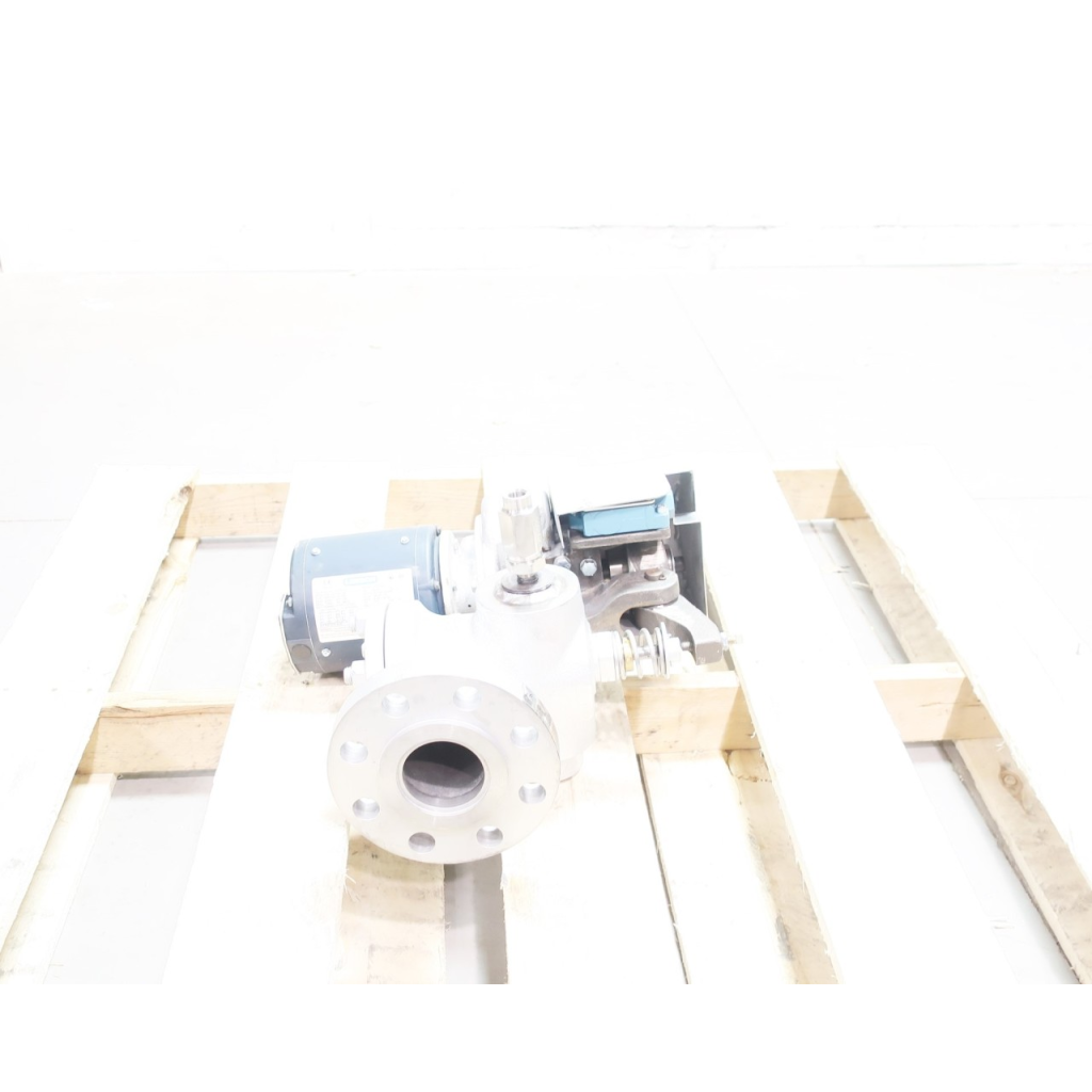 Clyde Bergemann 068530 Poppet Valve Electric 300 Steel Flanged 2-1/2in