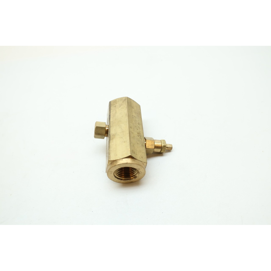 Deltrol F30B Pneu-trol Manual Brass 1/2in Npt Needle Valve