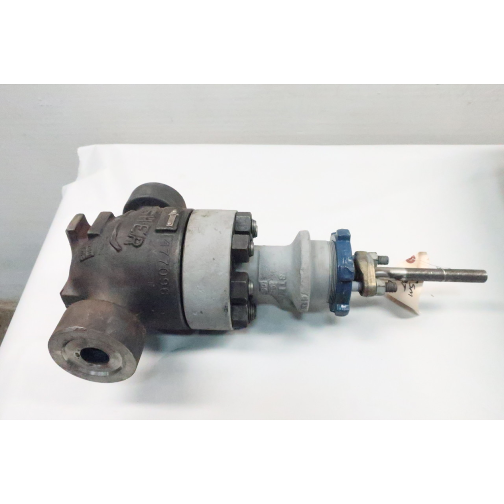 Fisher Socket Weld Steel 1in Pressure Reducing Regulator Valve