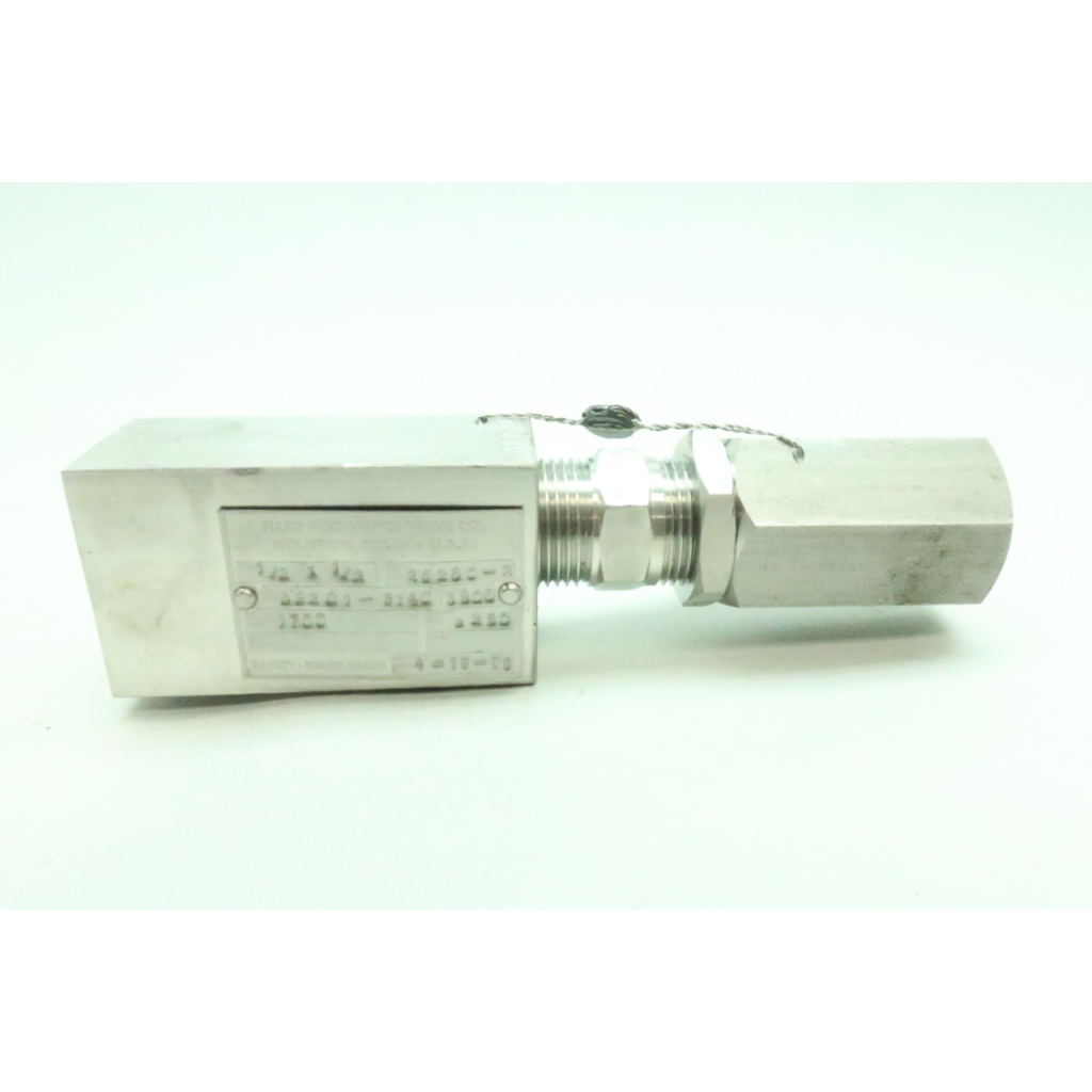 Fluid Mechanics 3900 39201-3140 Stainless Relief Valve 1700psi 1/2in Npt