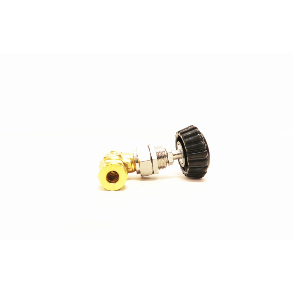 Hoke D3712G4B Manual Brass Needle Valve 3000psi 1/4in Tube
