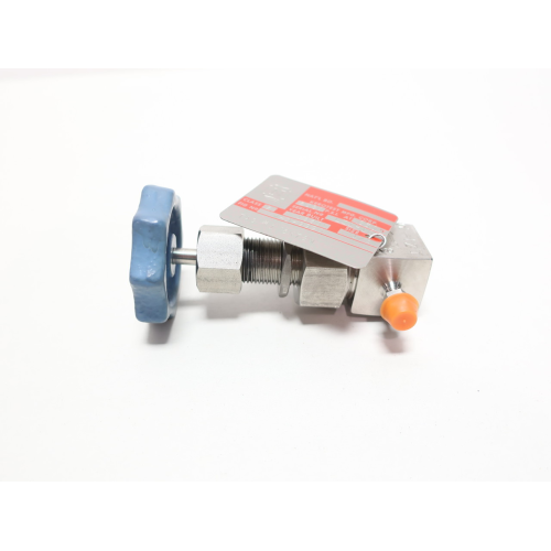 Kerotest W-D-9920 2580psi Stainless 1/8in Tube  Globe Valve