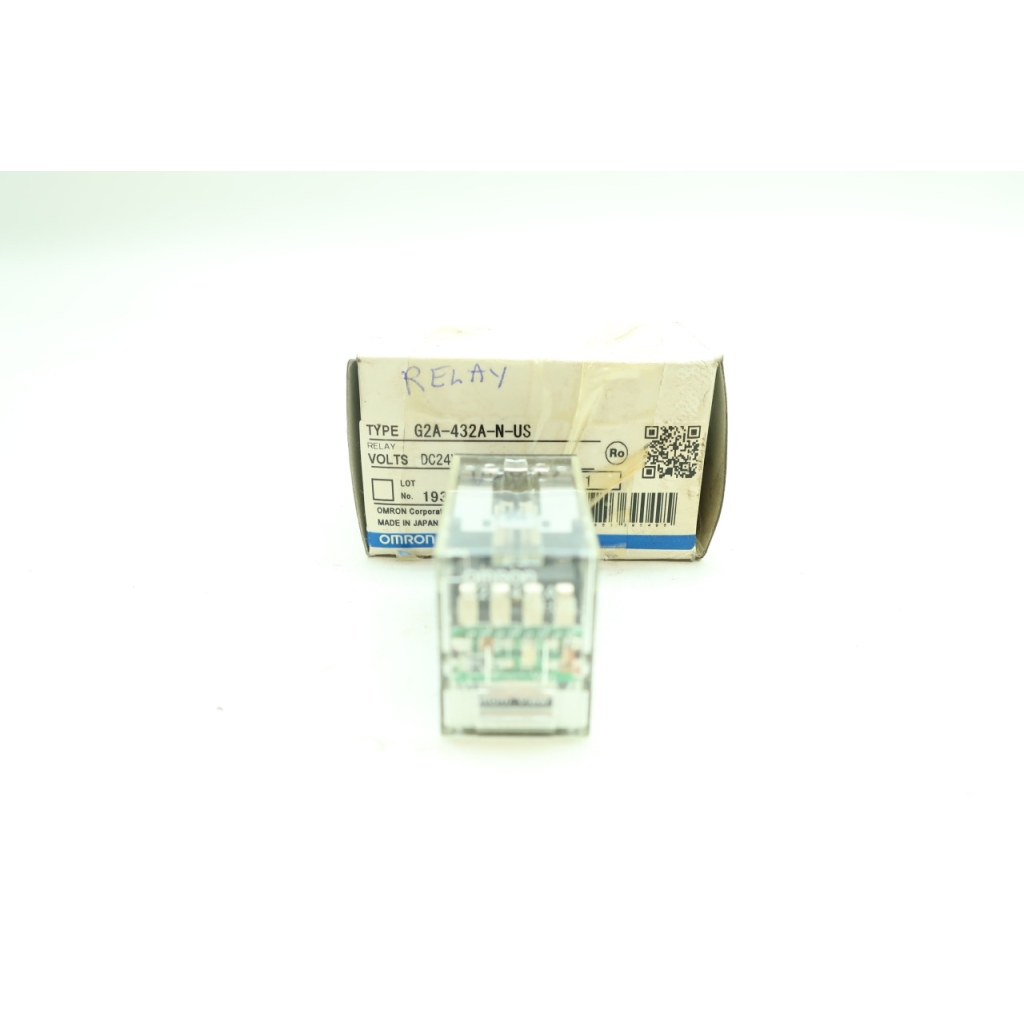 Omron G2A-432A-N-US Plug-in Relay 24v-dc