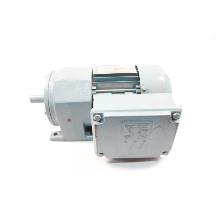 Sew Eurodrive R32DT71D4 Gearmotor 111rpm 1/2hp 330/575v-ac