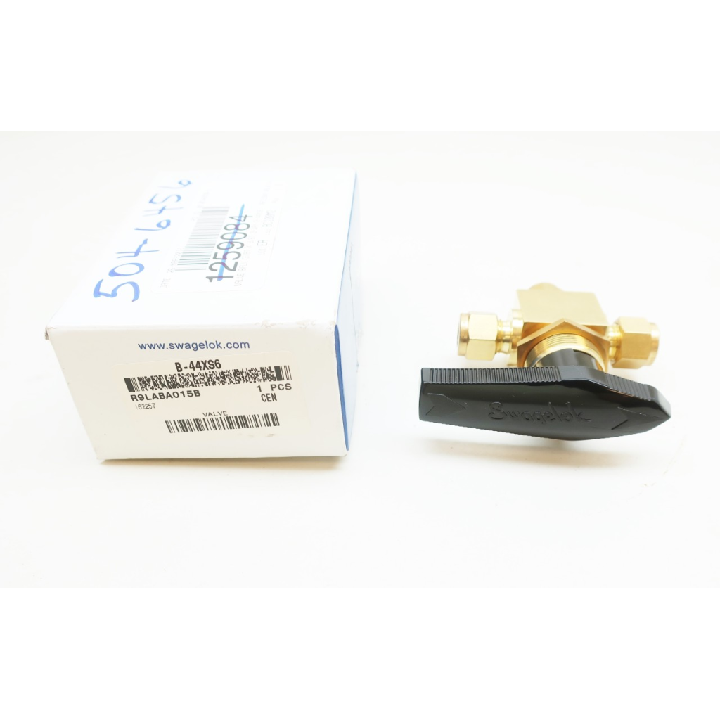 Swagelok B-44XS6 3-way 1500psi Tube Manual Brass 3/8in Ball Valve