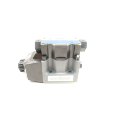 Tokimec DG4V-5-2A-M-PL-T-6-40 Directional Control Valve 110v-ac