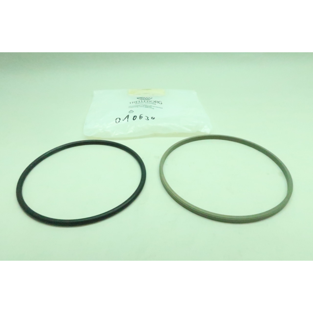 Trelleborg PT0401800-T46N Oil Seal 158mm 180mm 7mm