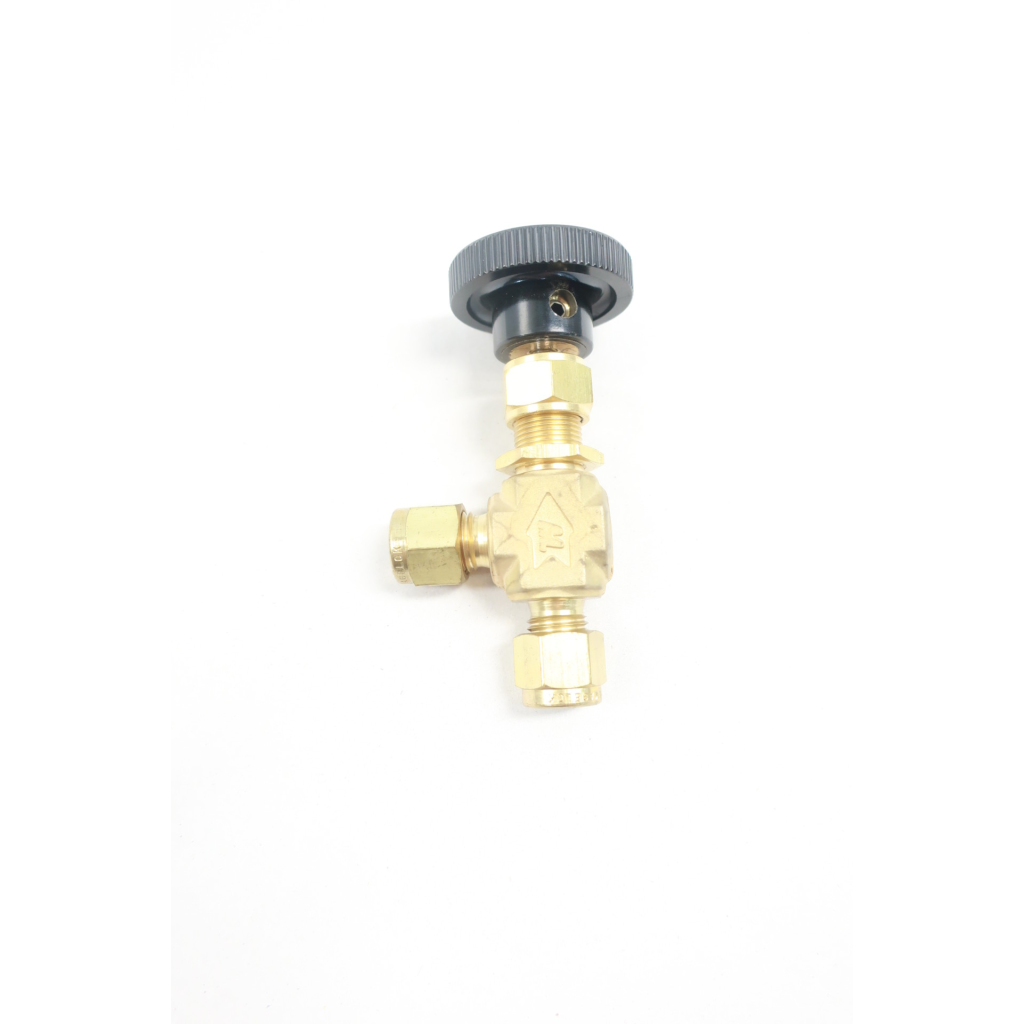 Whitey B-1VS4-A Manual Brass Needle Valve 1/4in Tube